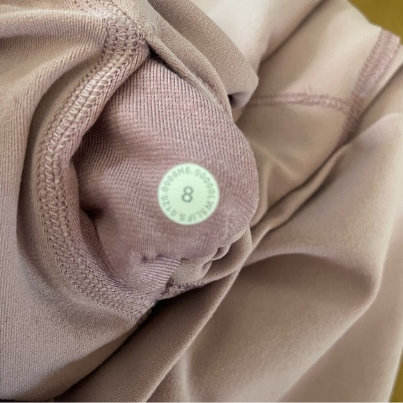 Lululemon Align High Rise Pant 25” 7/8 Legging Tight Lavendar Lux Size 8 - Picture 7 of 7